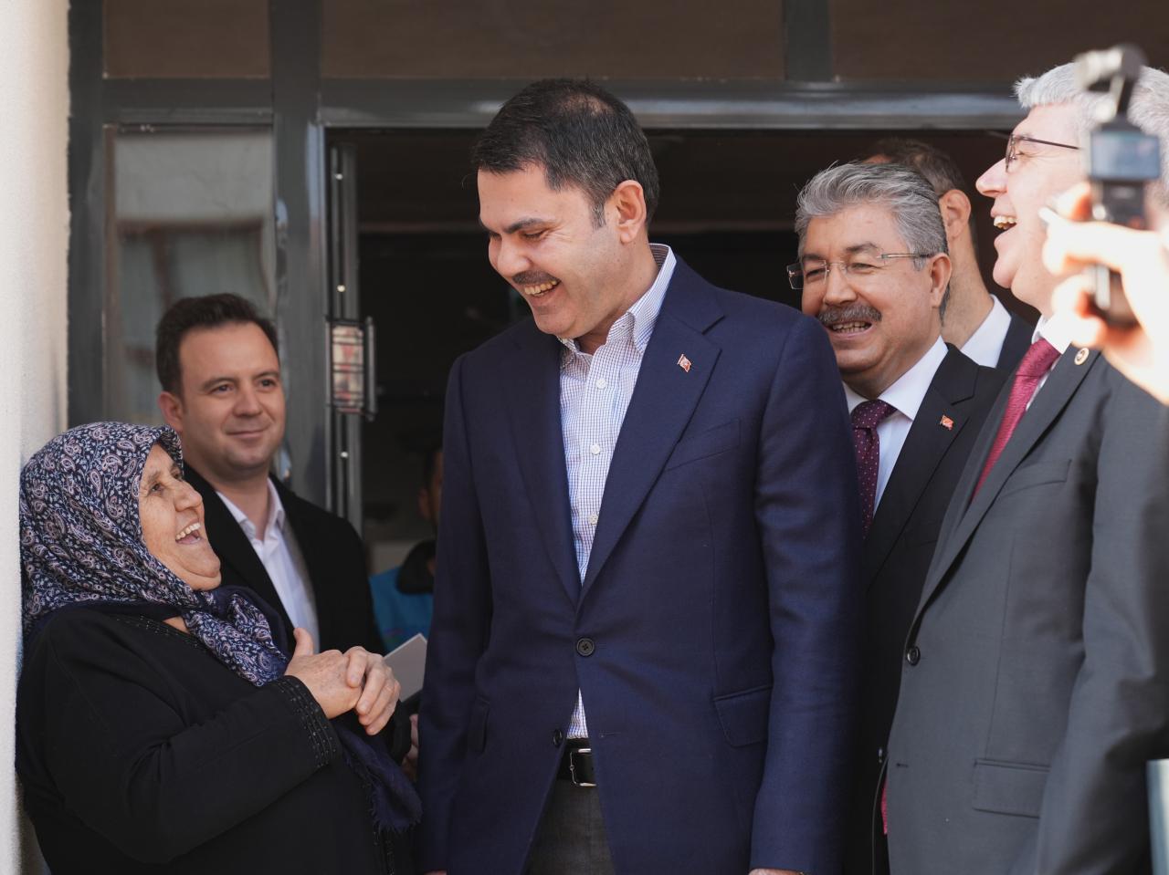 Bakan Kurum'dan Moral Verici Mesajlar