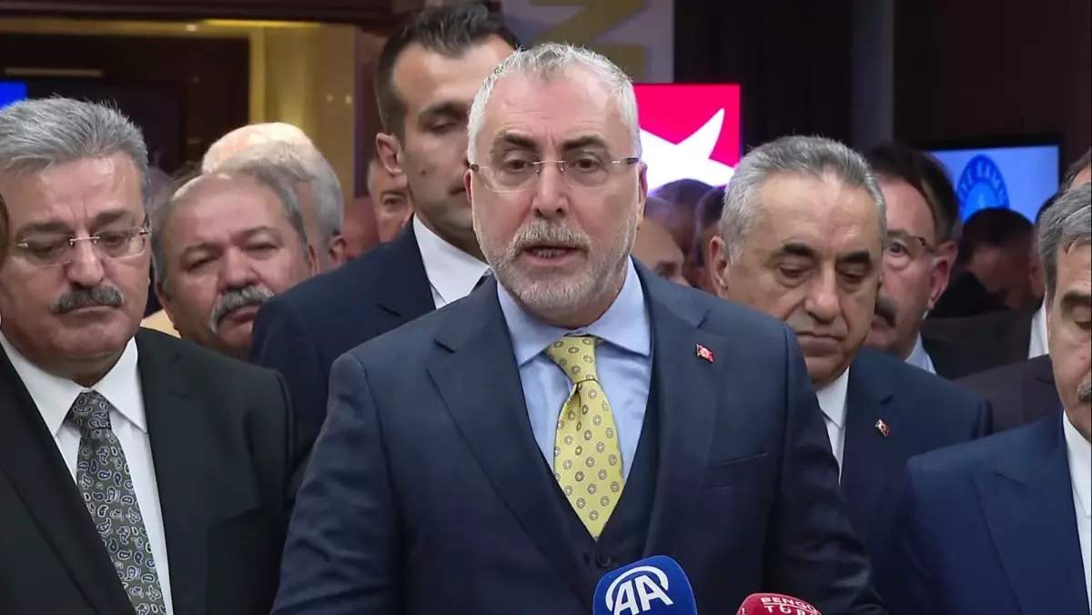 Emeklilerin bayram ikramiyeleri ve kamu işçileri için toplu sözleşme süreçleri