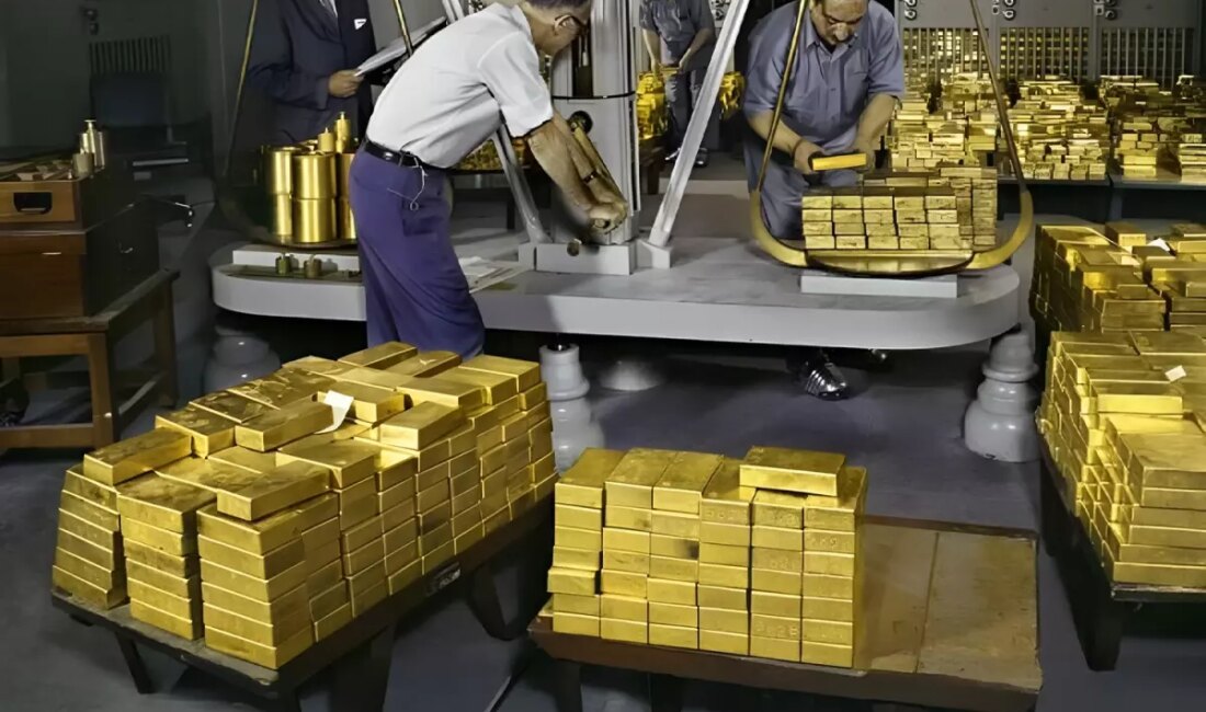 Endonezya'nın Cumhurbaşkanı, ülkesinin ilk altın bankasının kurulacağını duyurdu. Bu hamle,