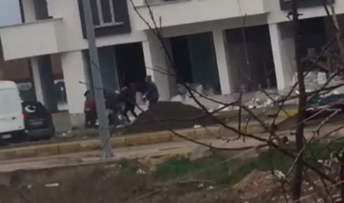 Erbaa'da inşaat işçileri arasında meydana gelen kavgada, olayların büyümesiyle birlikte