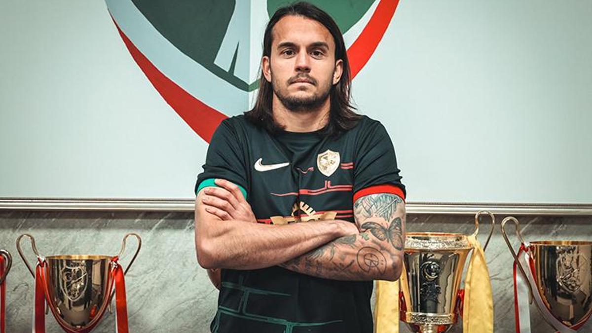 Erce Kardeşler, futbol kariyerine Amedspor'da devam ediyor. Genç kaleci, yeni