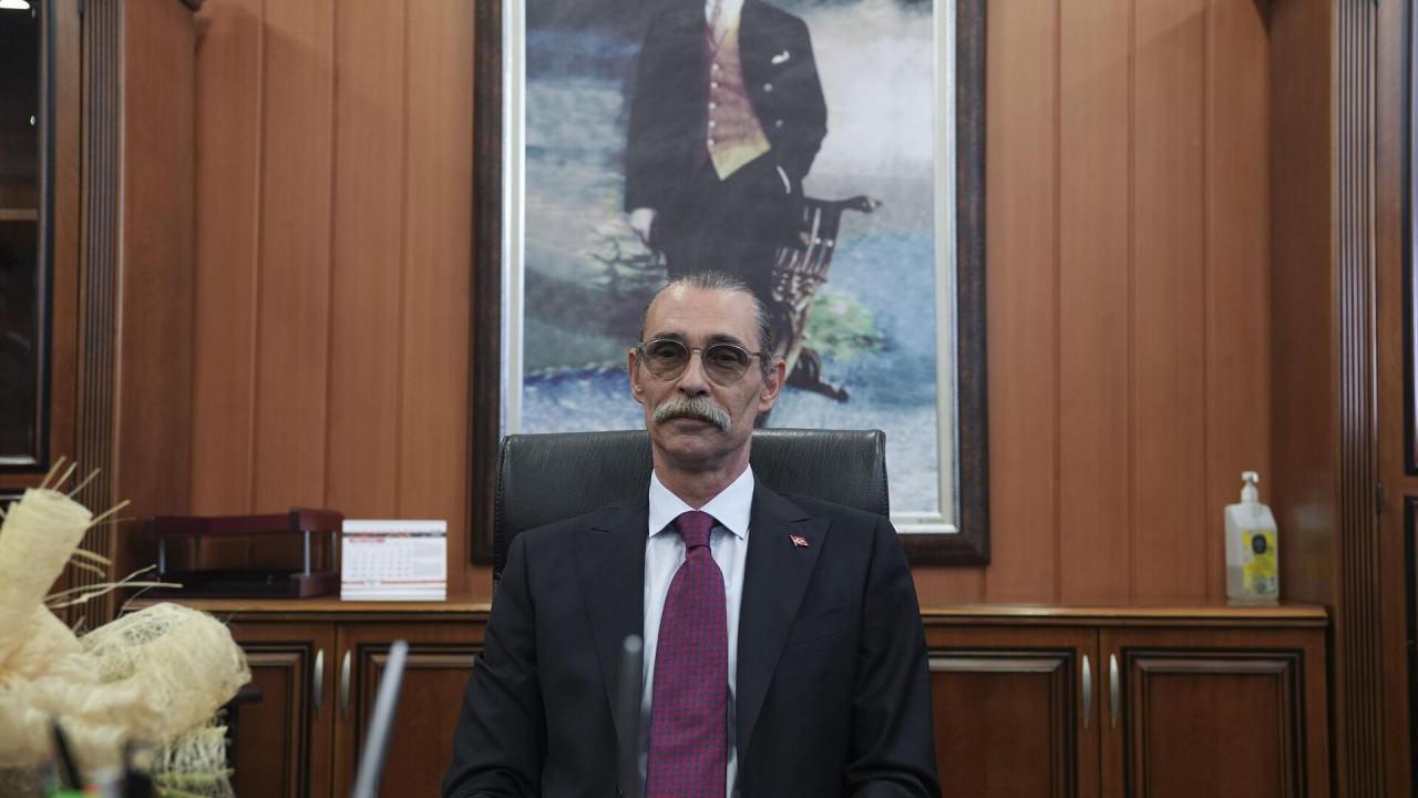Belediyecilikte Bir İlk: Erdal Beşikçioğlu