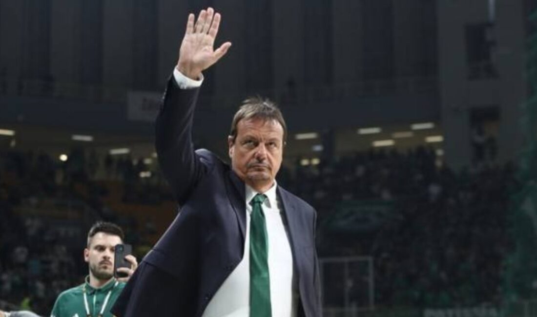 Ergin Ataman'ın başantrenörlüğünü yaptığı Panathinaikos AKTOR, Olympiakos'u 79-75 mağlup ederek