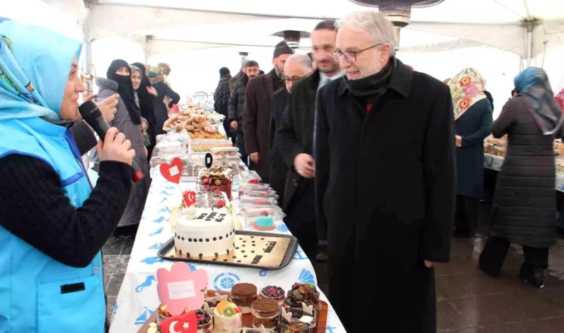 Erzurum'da depremzedelere destek olmak amacıyla yeni bir hayır çarşısı açıldı.