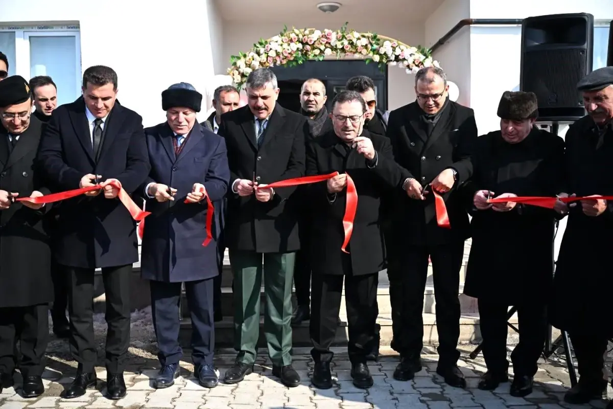Erzurum'da yeni jandarma ve emniyet tesislerinin açılışı yapıldı. Güvenlik güçlerinin