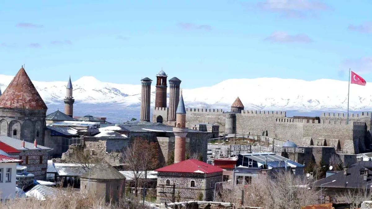 Resmi Gazete'de yayımlanan karara göre, Erzurum'un milletvekili sayısı 6'dan 5'e
