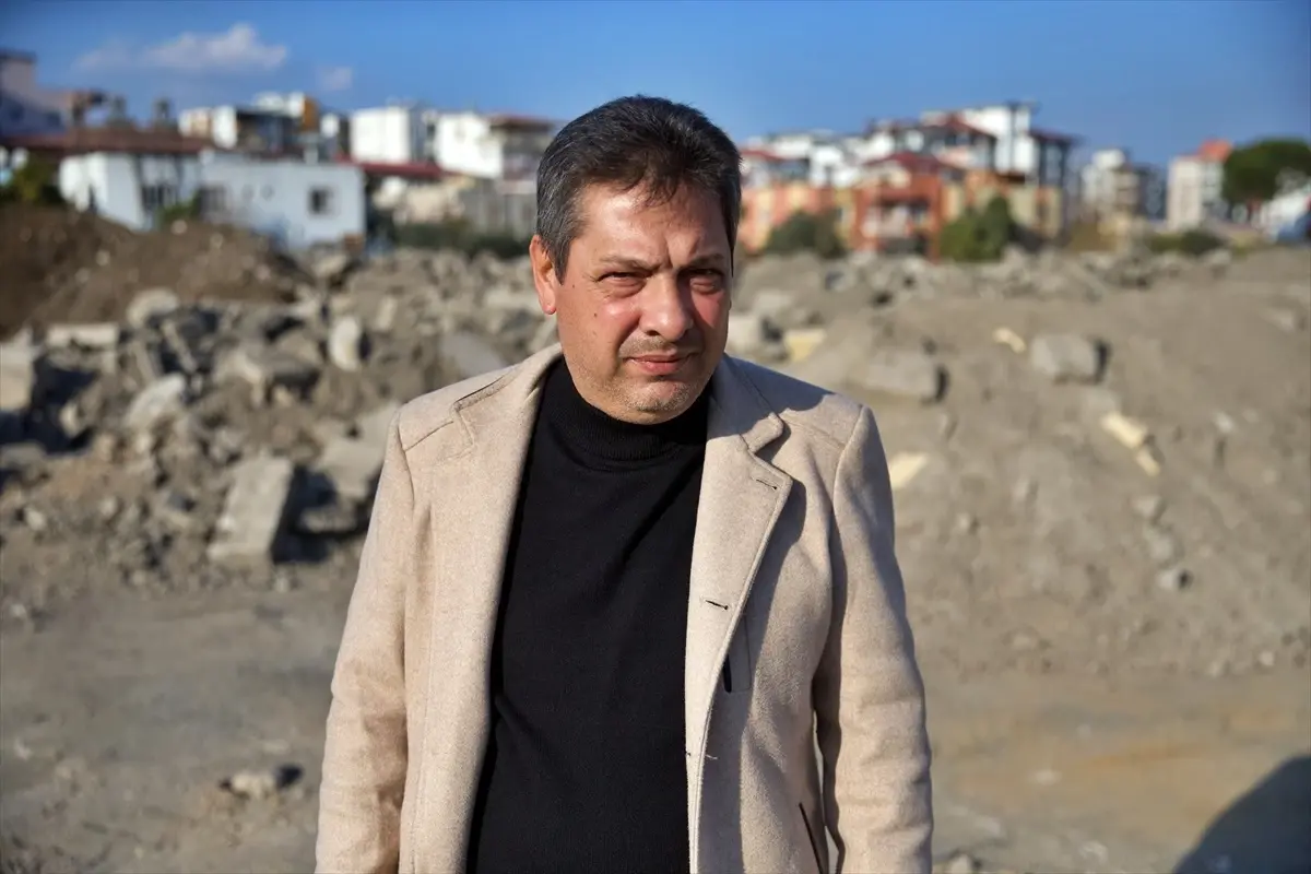 Esenevler Mahallesi Muhtarı Tarık Sesli, mahalle sakinlerine umut dolu mesajlar