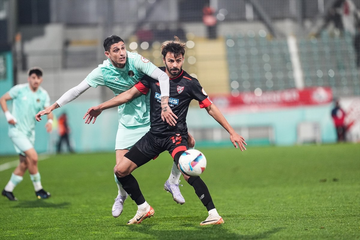 Esenler Erokspor ve Boluspor Arasında Beraberlik