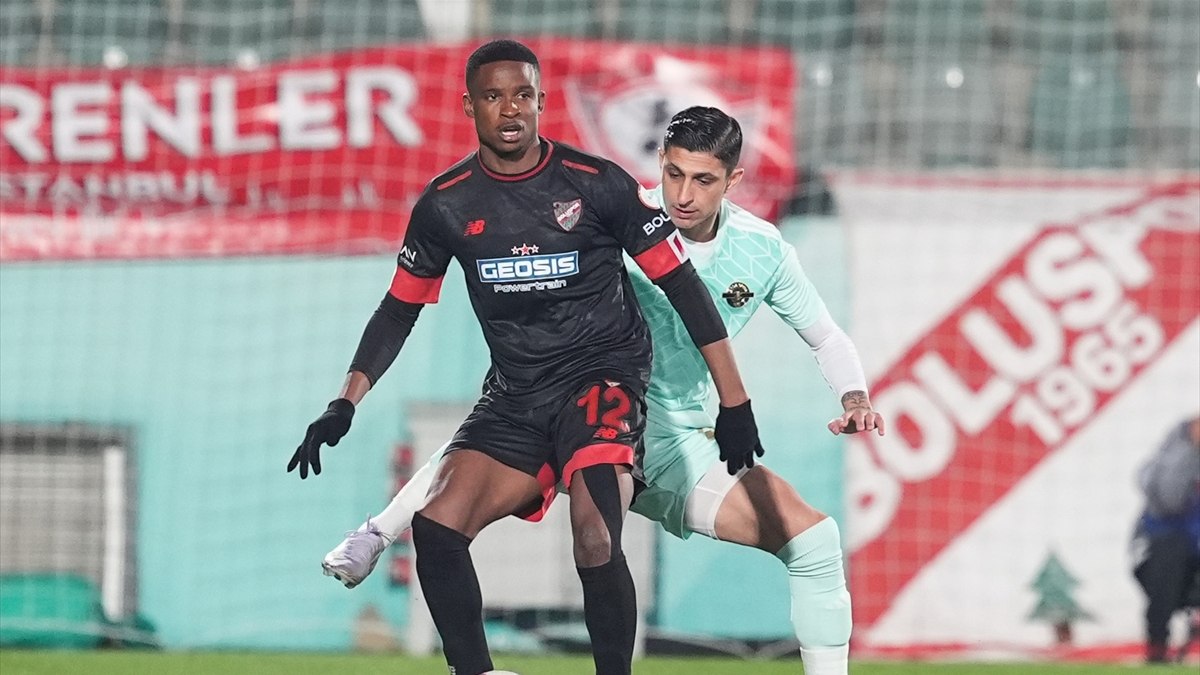 Esenler Erokspor ile Boluspor arasında oynanan karşılaşma 1-1 berabere sonuçlandı.