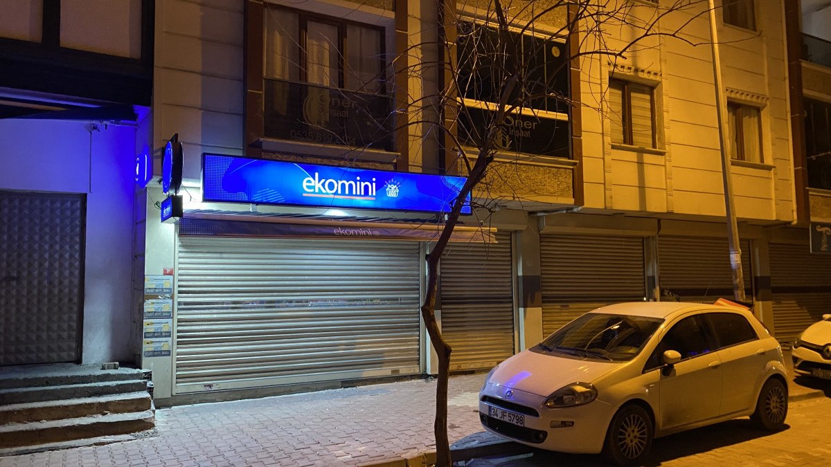 Esenyurt'ta Silahlı Saldırı: Market Sahibi Yaralandı