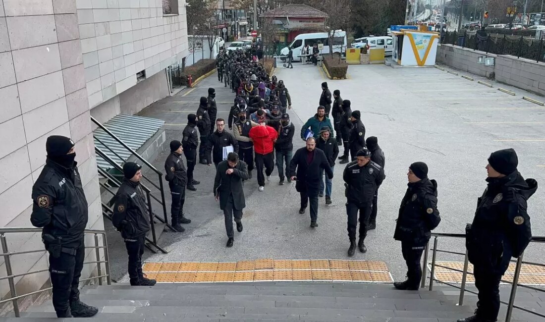 Eskişehir'de gerçekleştirilen yasa dışı bahis operasyonunda 24 kişi gözaltına alındı.