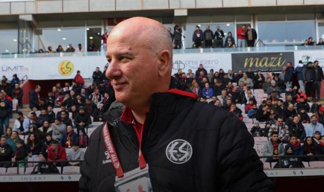 Eskişehirspor, Teknik Direktör Ergun Ortakcı ile yollarını ayırdığını duyurdu. Bu