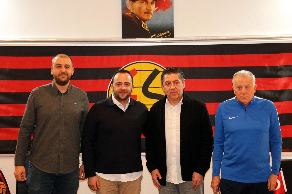 Eskişehirspor'da Teknik Direktör Ergun Ortakcı ile Yollar Ayrıldı, Ümit Metin Yıldız Geldi