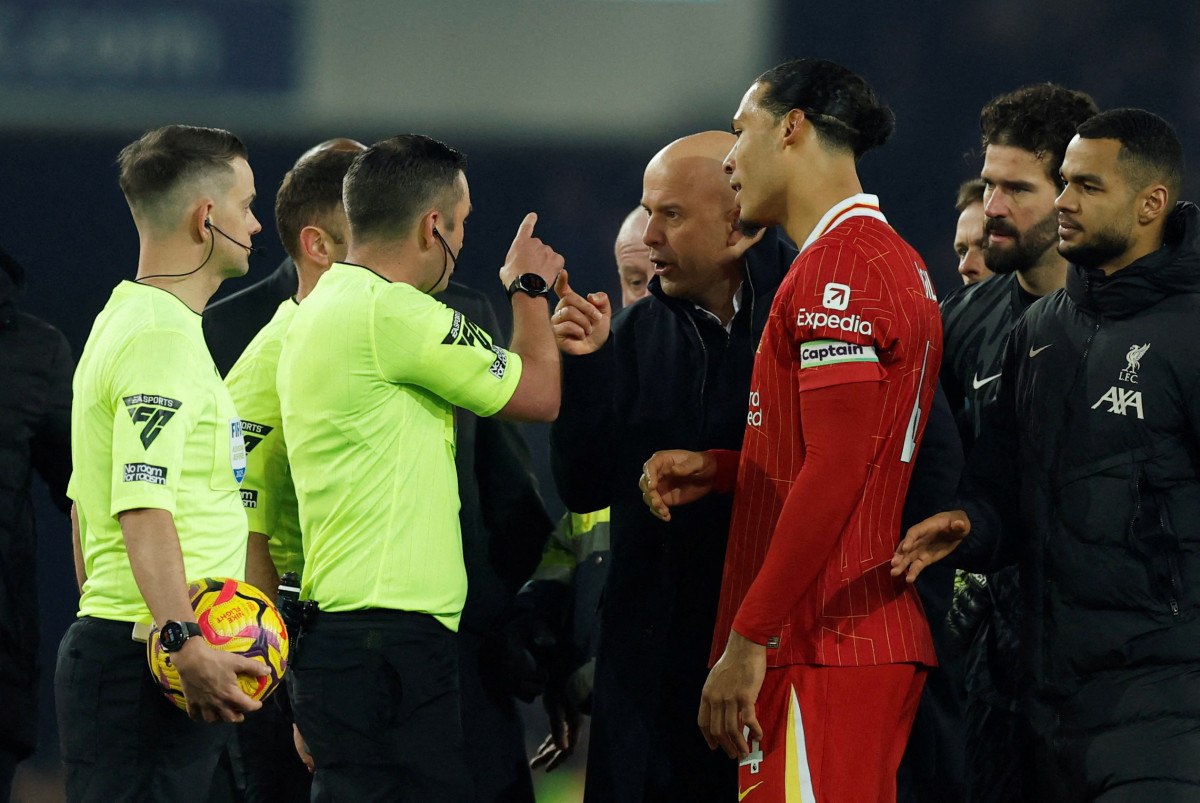 Everton ve Liverpool Arasında Unutulmaz Merseyside Derbisi