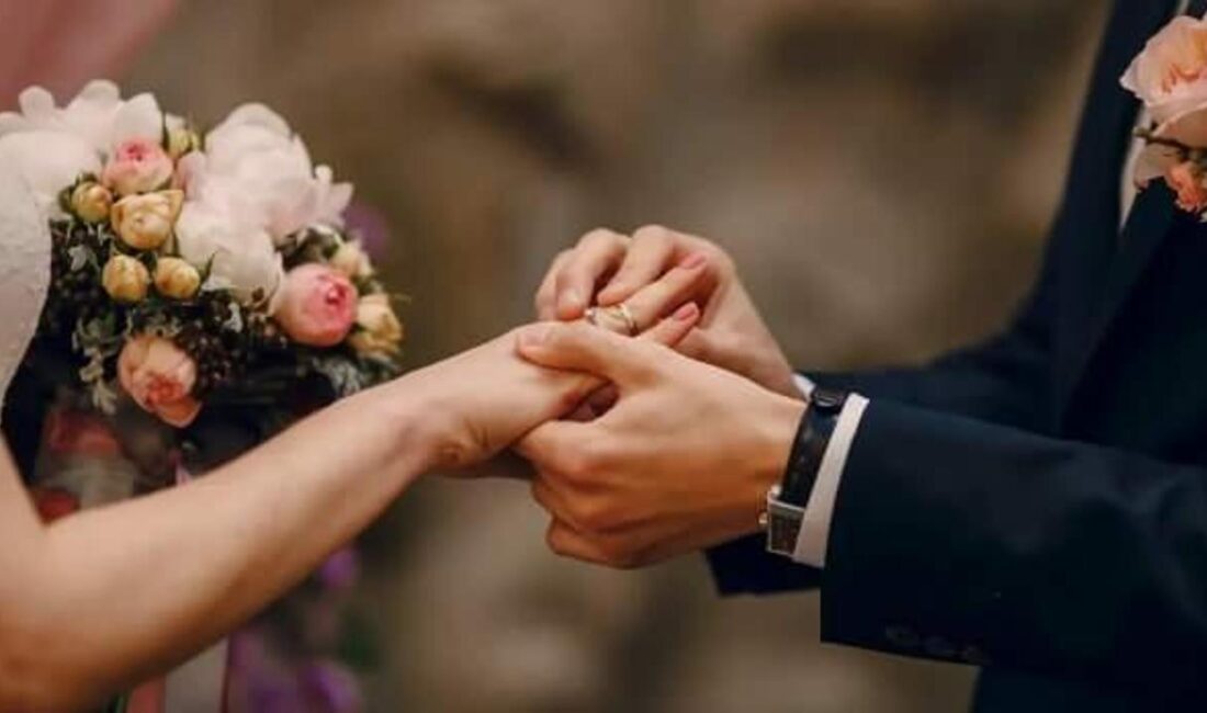 Evlenecek gençlere yönelik faizsiz kredi desteği ile hayallerinizdeki düğünü gerçekleştirin.