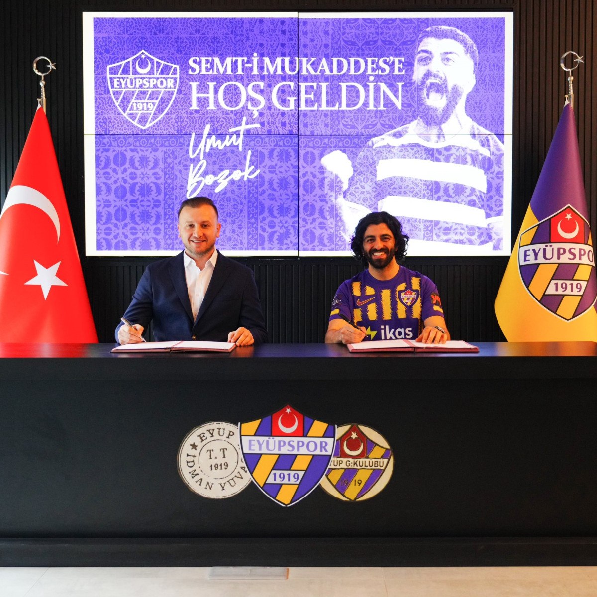 Eyüpspor, Umut Bozok'u Kadrosuna Kattı