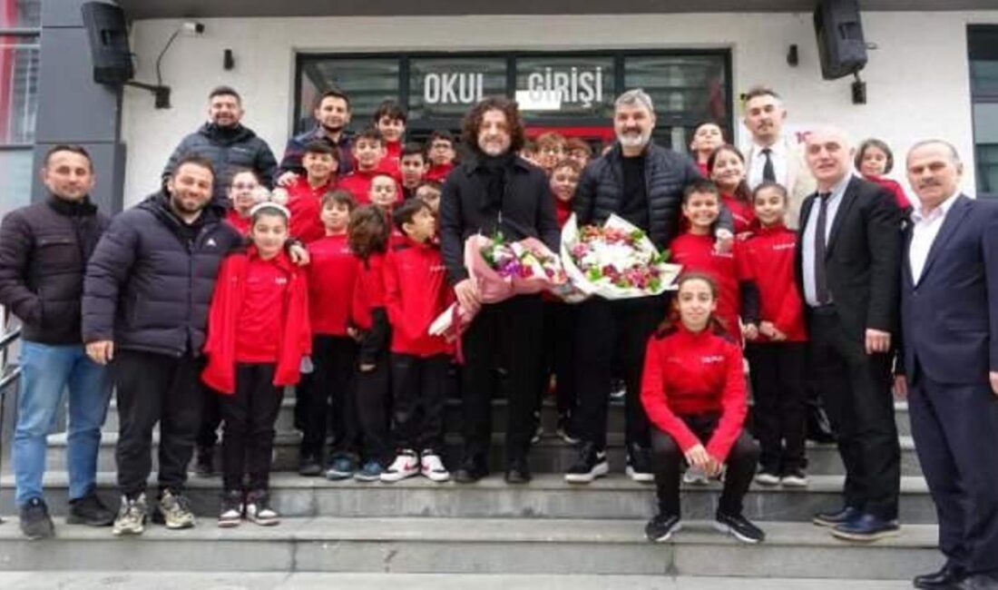 Fatih Tekke ve Metin Aktaş, İbrahim Erdemoğlu Spor Lisesi'nde genç