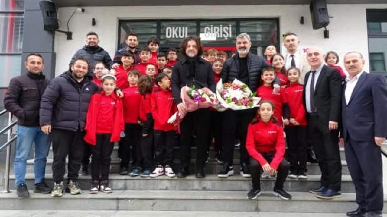 Fatih Tekke ve Metin Aktaş, İbrahim Erdemoğlu Spor Lisesi'nde genç