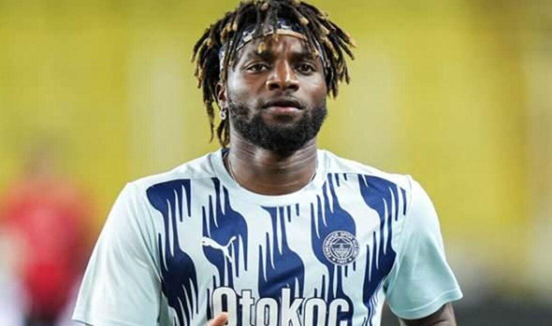 Fenerbahçe, yıldız oyuncu Allan Saint-Maximin ile yollarını ayırma kararı aldı.