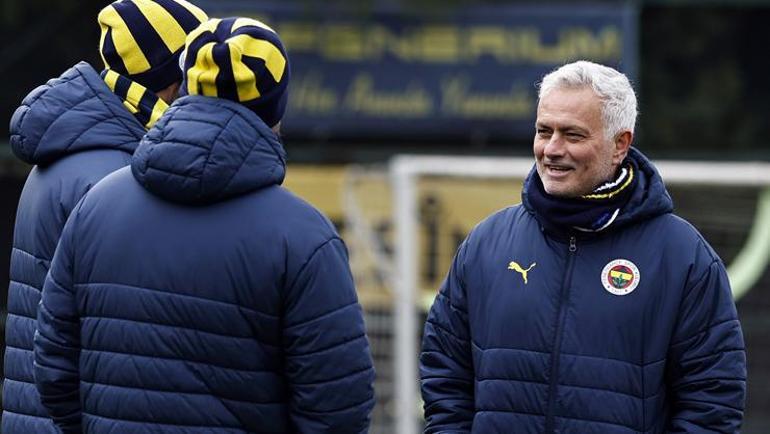 Fenerbahçe, Play-Off İlk Maçına Hazırlanıyor