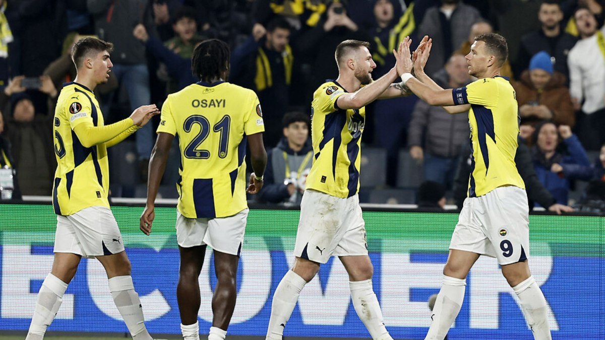 Fenerbahçe, Avrupa Ligi'nde Anderlecht'i 3-0 mağlup ederek önemli bir galibiyet