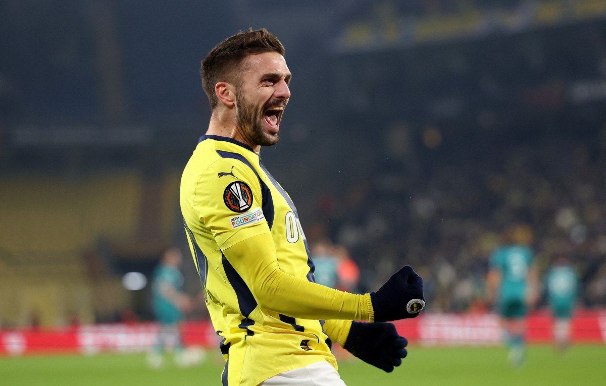 Fenerbahçe, Anderlecht'i 3-0 Mağlup Etti; Dusan Tadic Performansıyla Dikkat Çekti