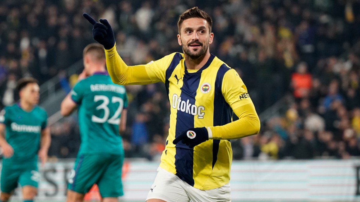 Fenerbahçe, UEFA Avrupa Ligi'nde Anderlecht'i 3-0 mağlup ederek önemli bir