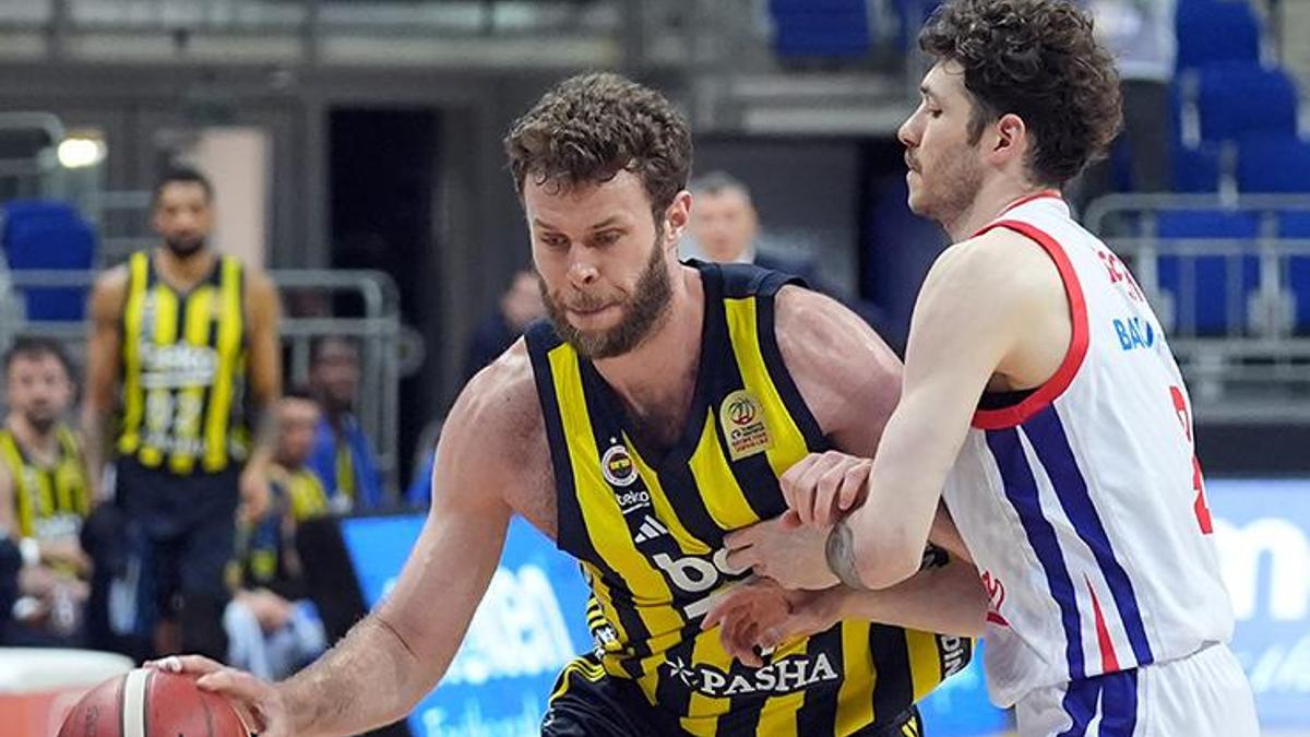 Fenerbahçe Beko, Türkiye Kupası çeyrek finalinde Bahçeşehir Koleji'ni 87-56 yenerek