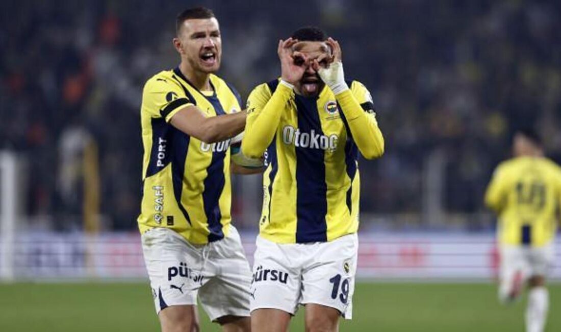 Fenerbahçe, Süper Lig'deki kritik mücadelede Çaykur Rizespor ile karşılaşıyor. Taraftarlar,