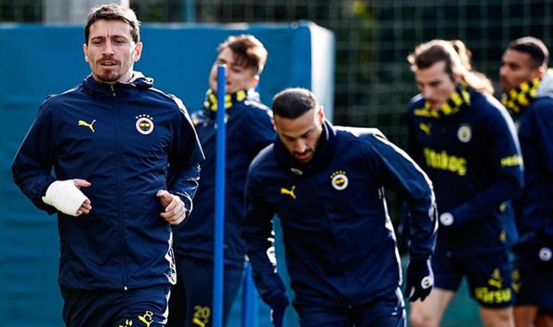 Fenerbahçe, Erzurumspor FK ile oynayacağı maça hazırlıklarını tamamladı. Takımın son