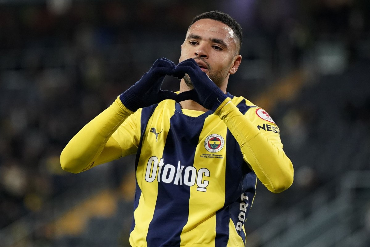 Fenerbahçe, Erzurumspor FK'yi 5-0 Yenerek Galibiyet Aldı