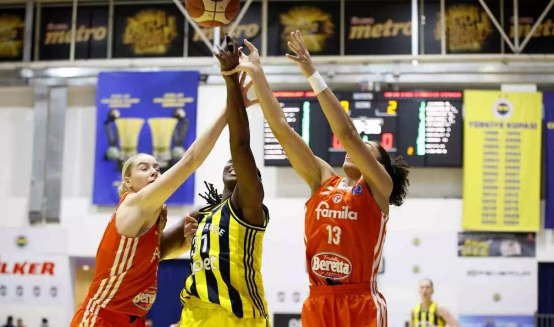 Fenerbahçe Opet, Beretta Famila Schio'yu 64-60 yenerek üst üste 5.