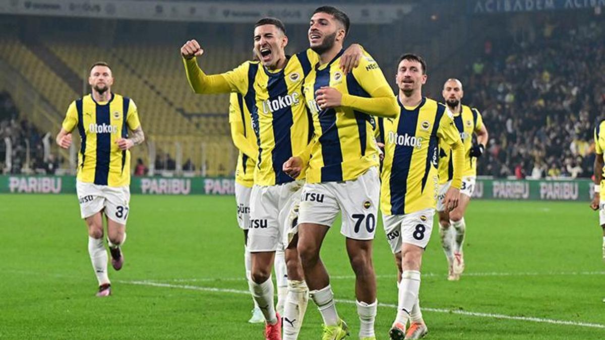 Fenerbahçe'nin ulusal futbolcusu Oğuz Aydın, 3-1 kazandıkları Kasımpaşa maçının akabinde