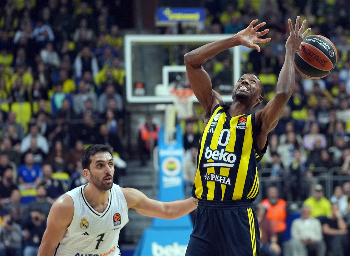 Fenerbahçe, Real Madrid'i EuroLeague'de 78-67 Yenerek Önemli Bir Galibiyet Aldı