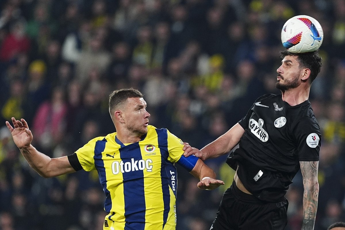 Fenerbahçe, Rizespor'u Zorlu Maçta Geçti