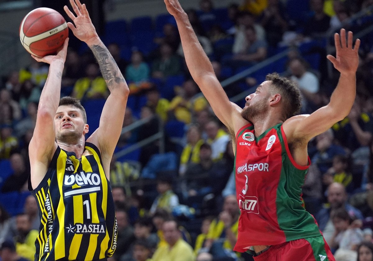 Fenerbahçe, Yalovaspor'u 100-94 Yenerek Galip Geldi