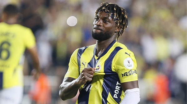 Fenerbahçe'de Saint Maximin'in Ayrılığı Bekleniyor