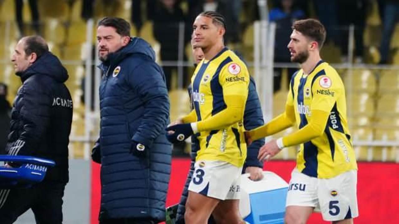 Fenerbahçe, stoper kriziyle boğuşuyor. Son maçta üst üste yaşanan sakatlıklar,