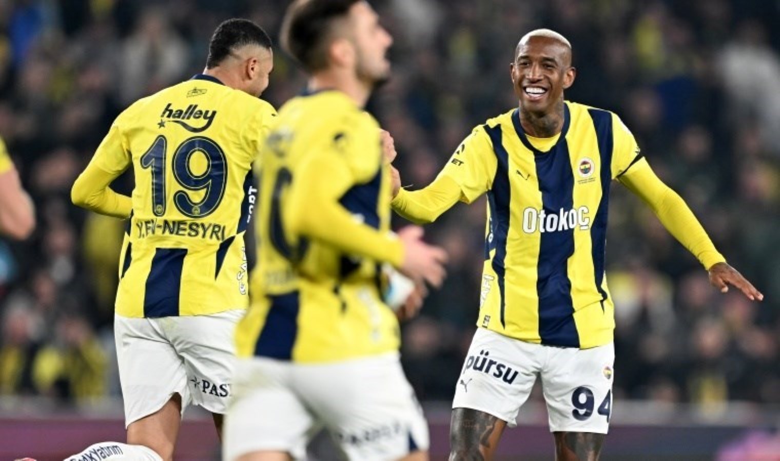 Fenerbahçe, Süper Lig'in 22. haftasında kendi sahasında ağırladığı Çaykur Rizespor'u
