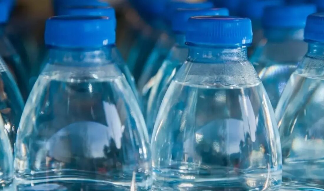 Fiji su markasına yönelik mikroplastik iddiaları ve bu iddiaların ardından