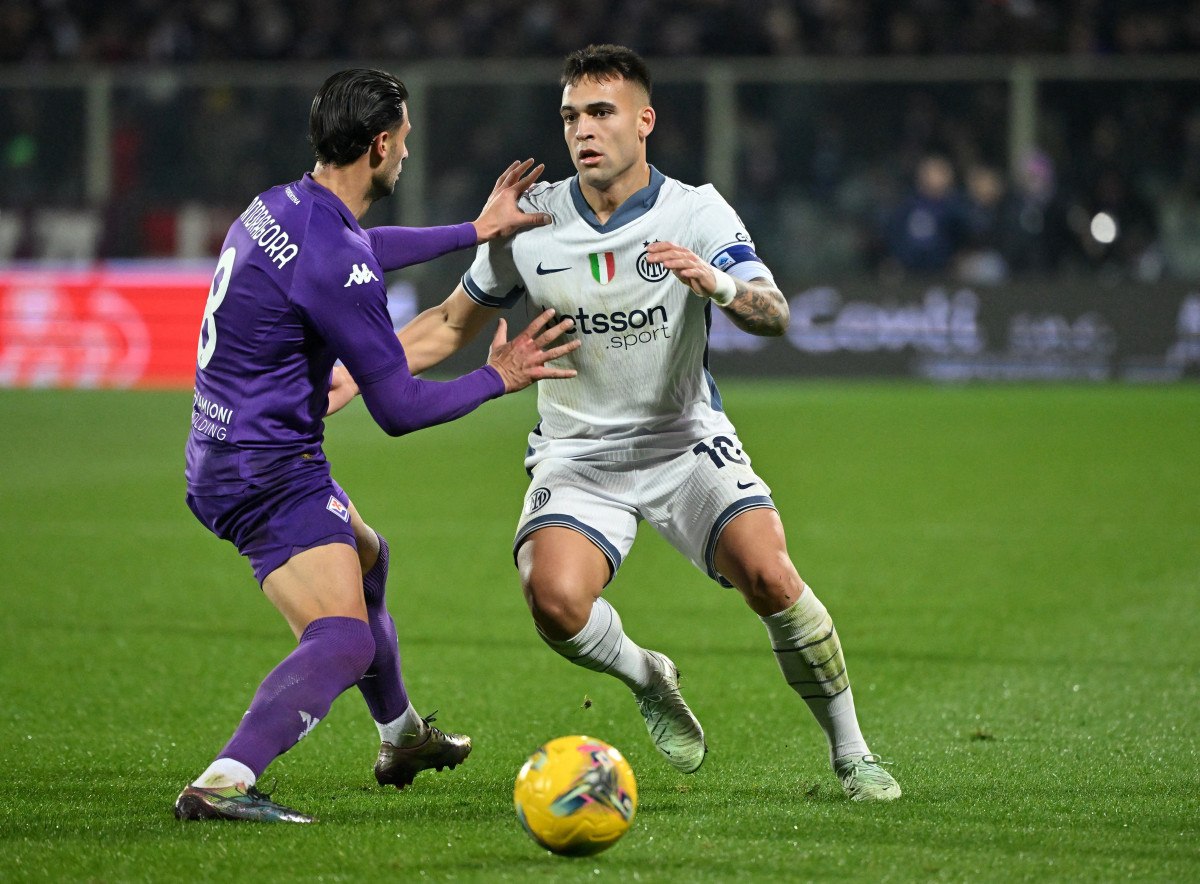 Fiorentina, Inter'i 3-0 Mağlup Etti: Serie A'da Önemli Bir Galibiyet