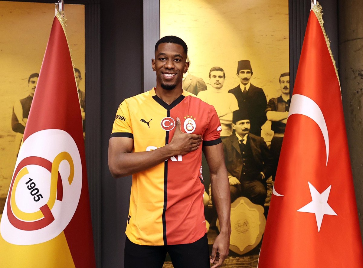 Galatasaray Carlos Cuesta ile Anlaştı