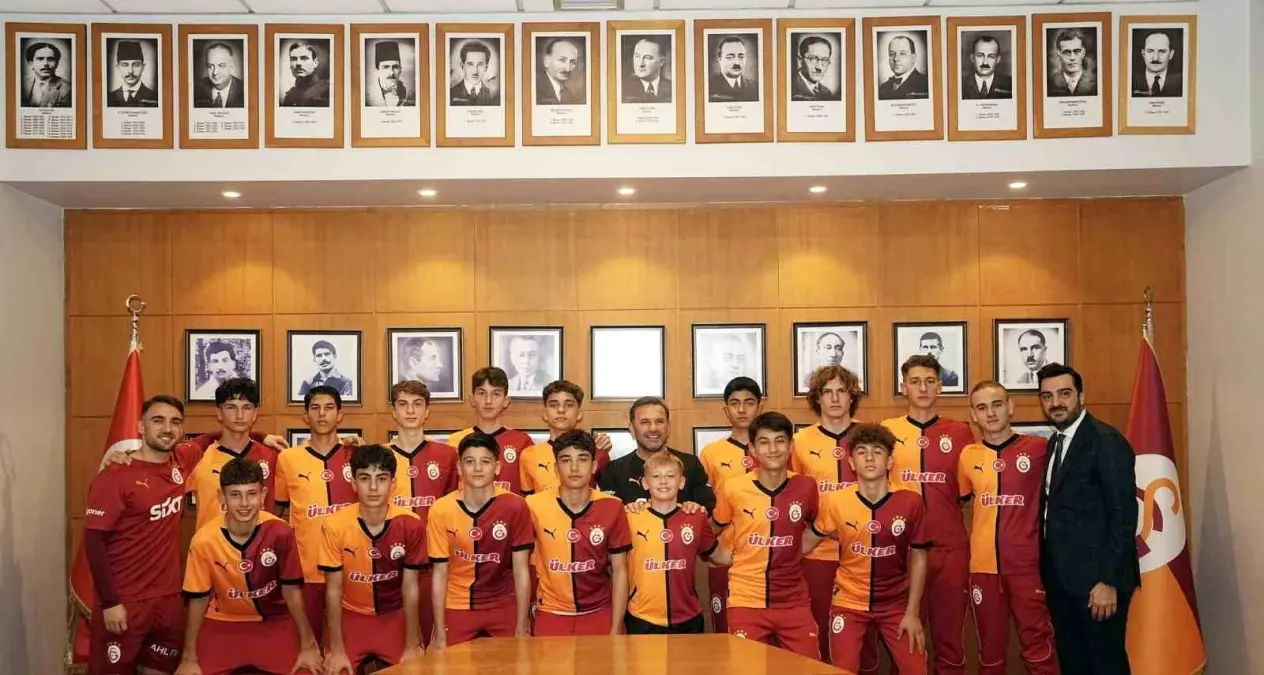 Galatasaray Futbol Akademisi, geleceğin yıldızlarını yetiştirmek üzere 16 genç yetenekle