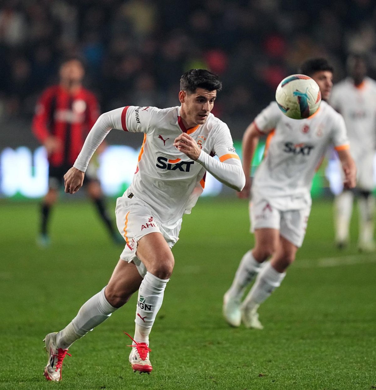 Galatasaray, Gaziantep FK'yi Deplasmanda 1-0 Yenerek Üç Puan Aldı