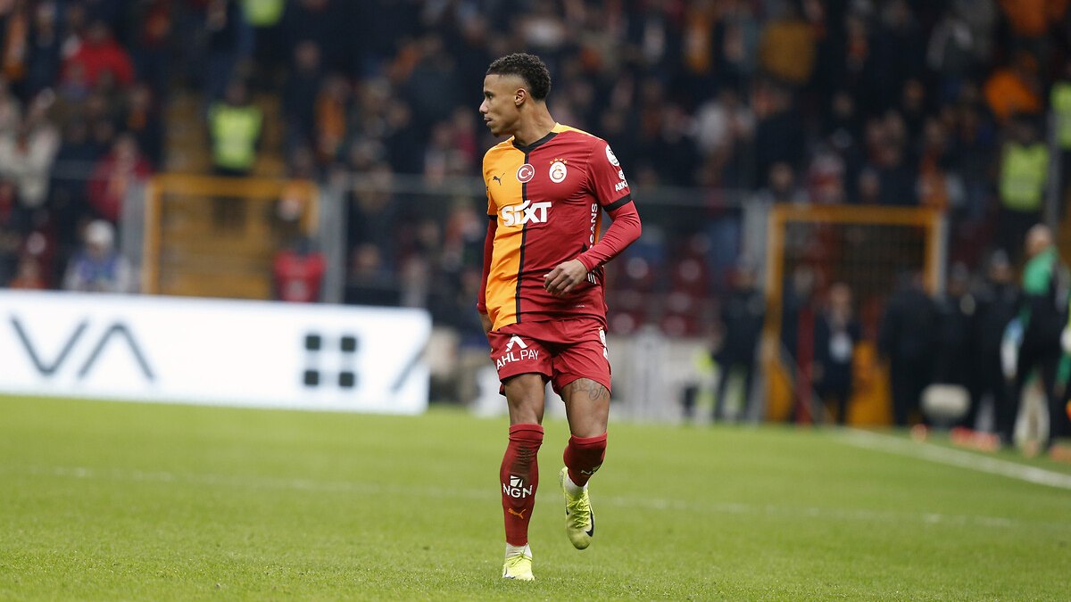 Galatasaray'ın genç yıldızı İsmail Jakobs'un sakatlığı ve maç kaçırmaları, taraftarları