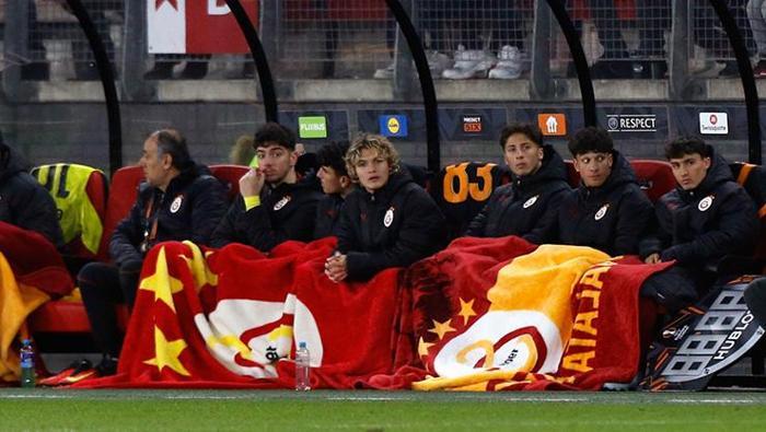 Galatasaray'ın AZ Alkmaar Mağlubiyeti ve Okan Buruk'un Değerlendirmeleri