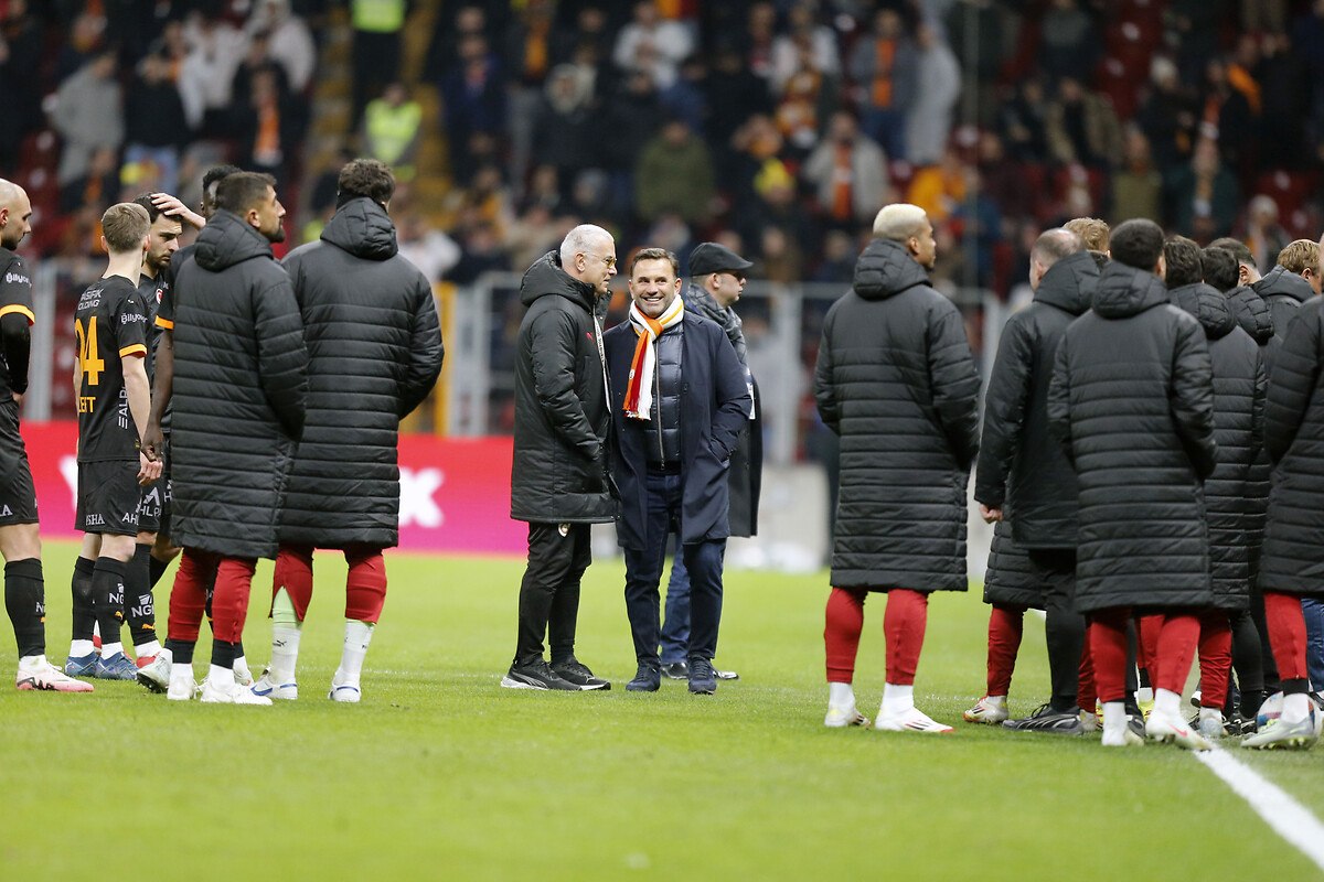 Galatasaray'ın UEFA Avrupa Ligi Eleme Turu Kadrosu Açıklandı