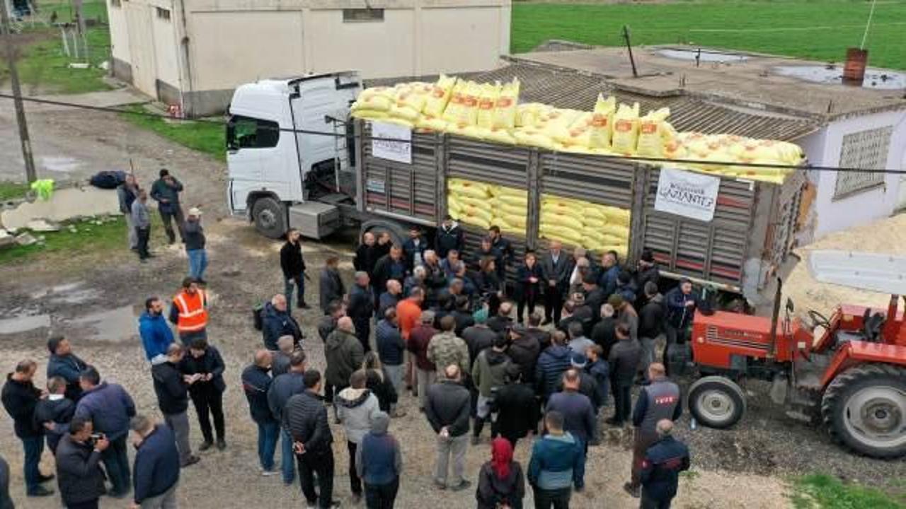 Gaziantep Büyükşehir Belediyesi, deprem sonrası çiftçilere sunduğu desteklerle tarımsal üretimi