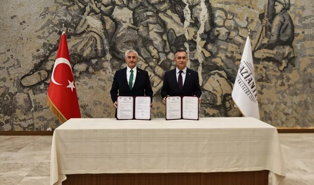 Gaziantep'te çiftçilere 7 milyon fide dağıtımını içeren protokol imzalandı. Bu