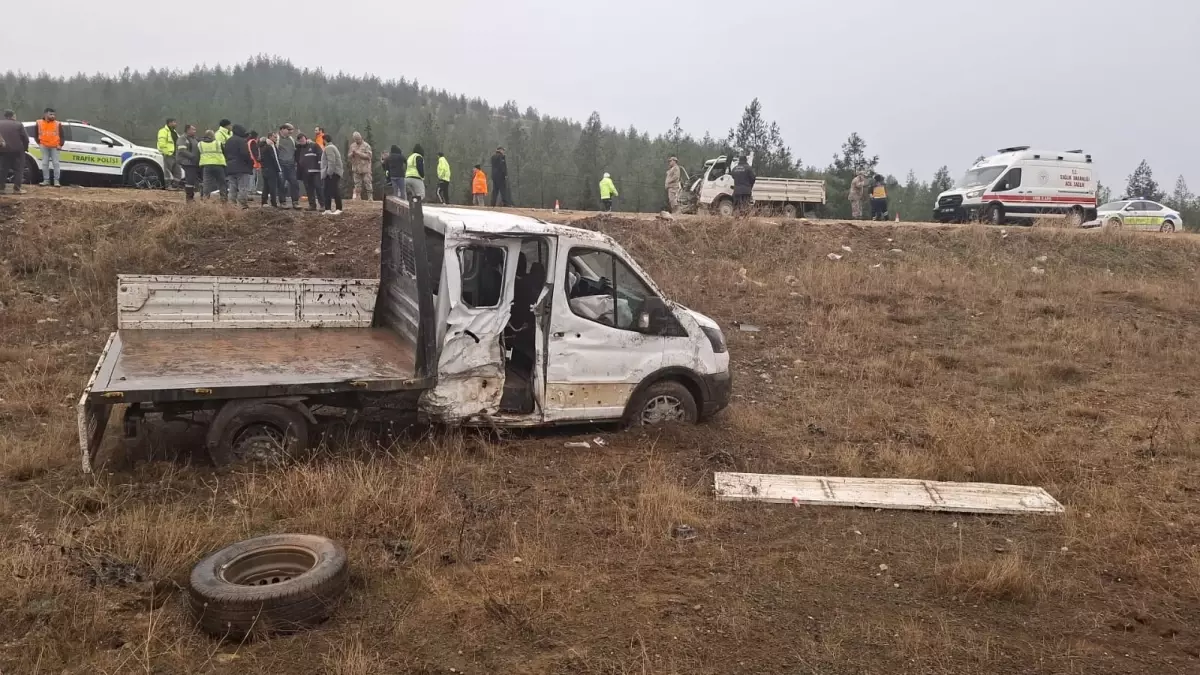 Gaziantep'te meydana gelen trafik kazasında 1 kişi hayatını kaybetti, 1